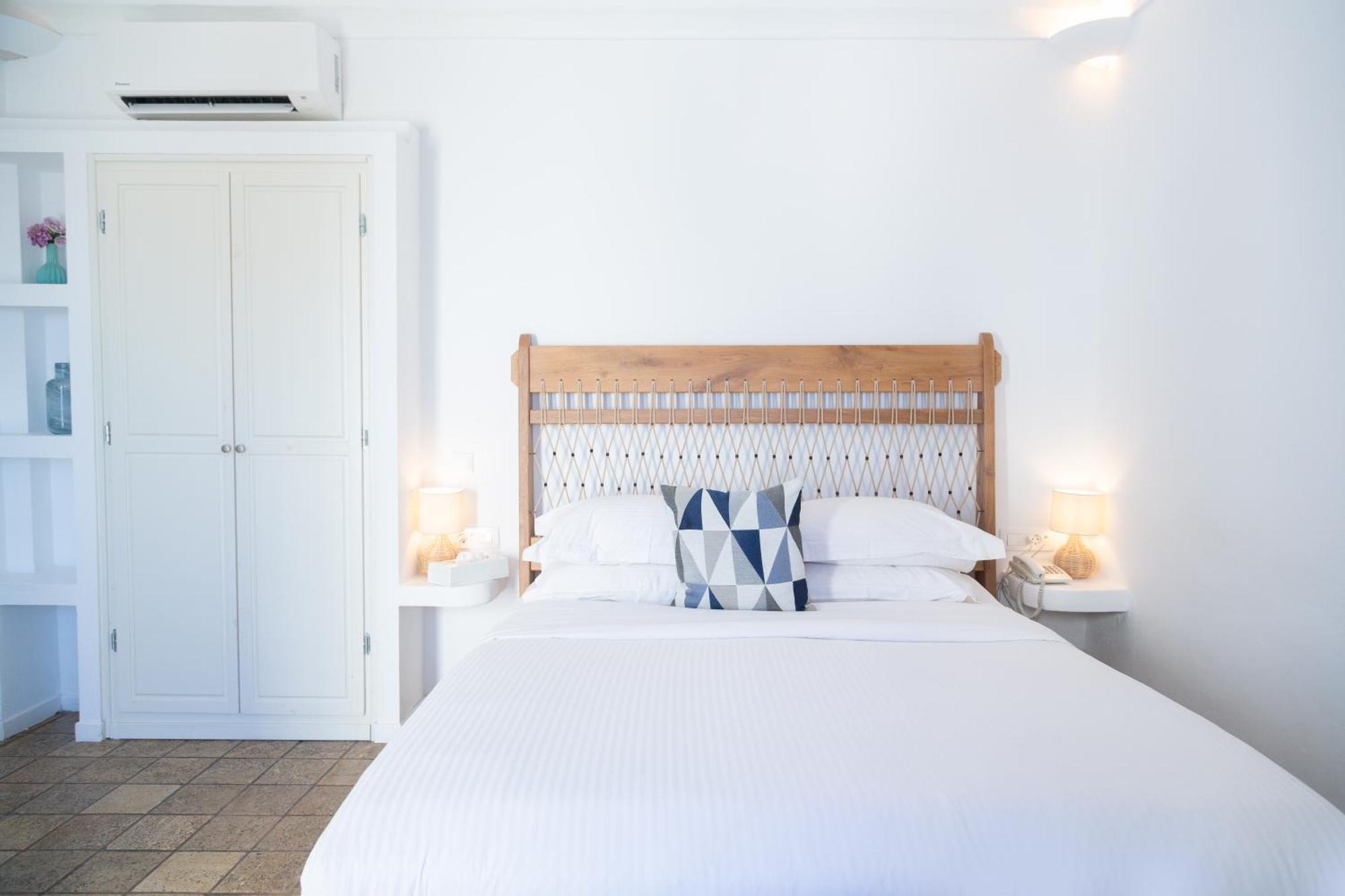 Pantelia Suites Fira  Exteriör bild