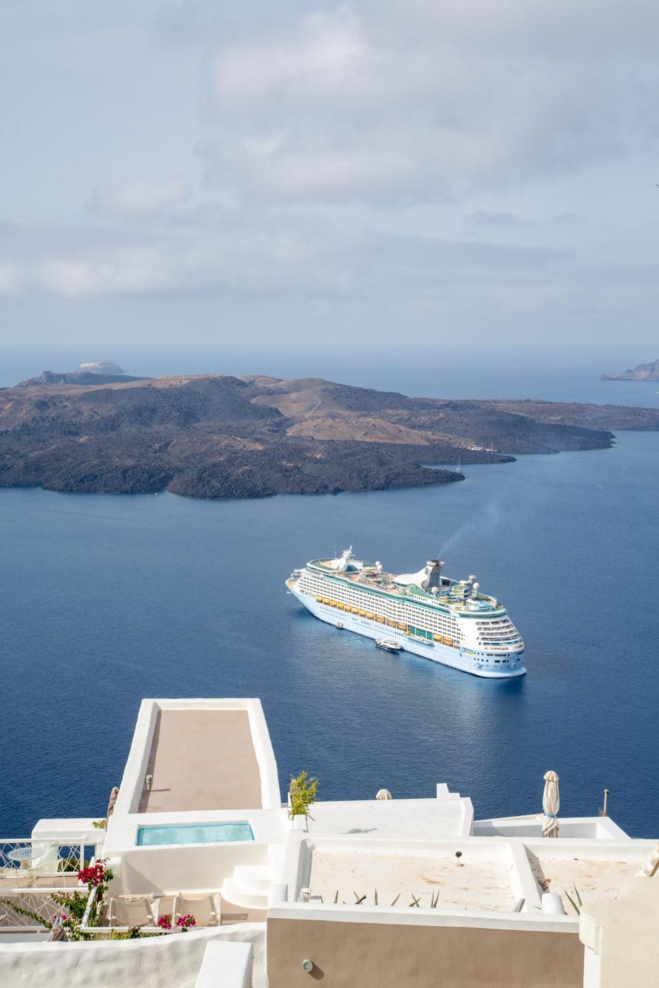 Pantelia Suites Fira  Exteriör bild