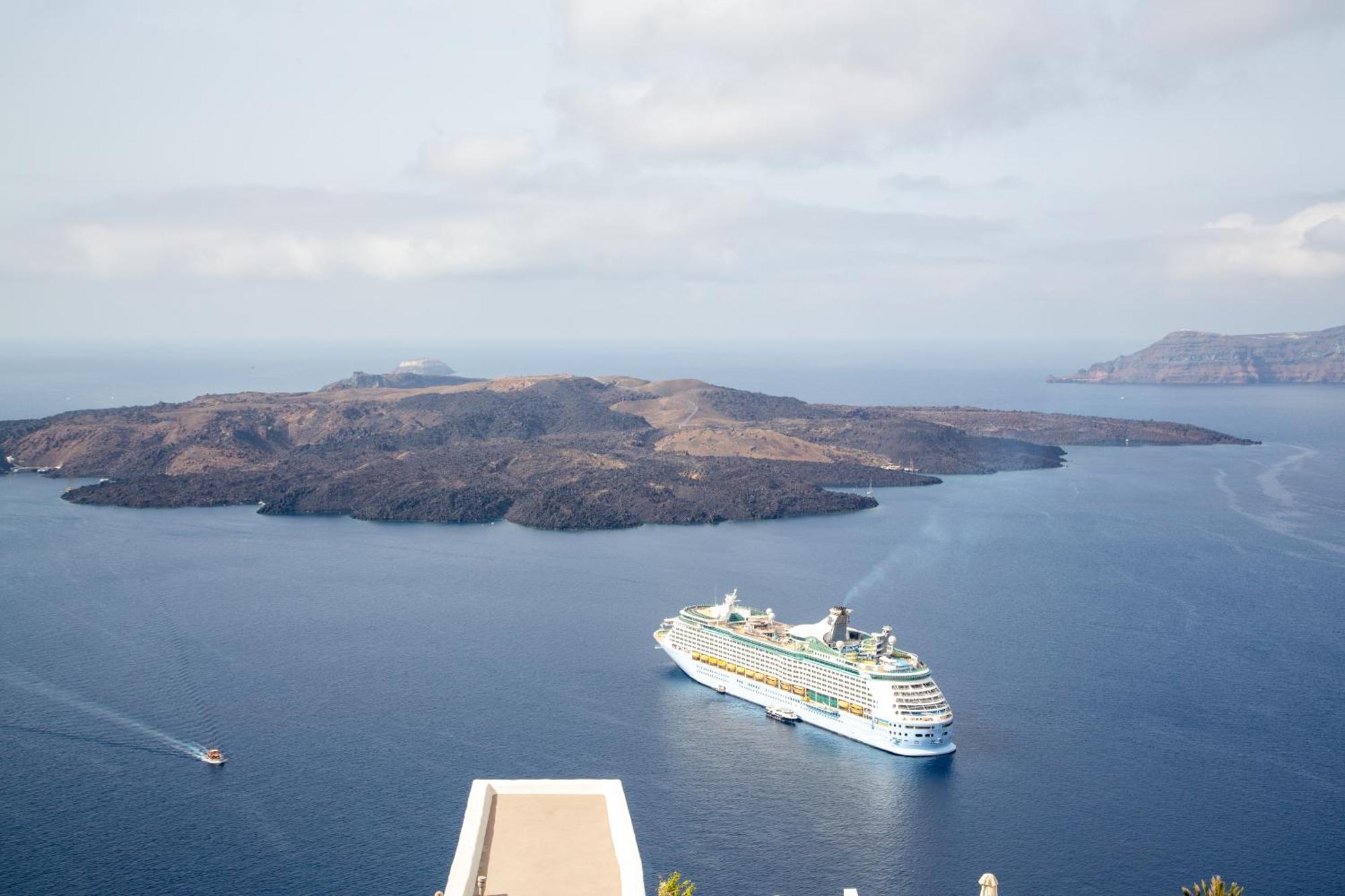 Pantelia Suites Fira  Exteriör bild