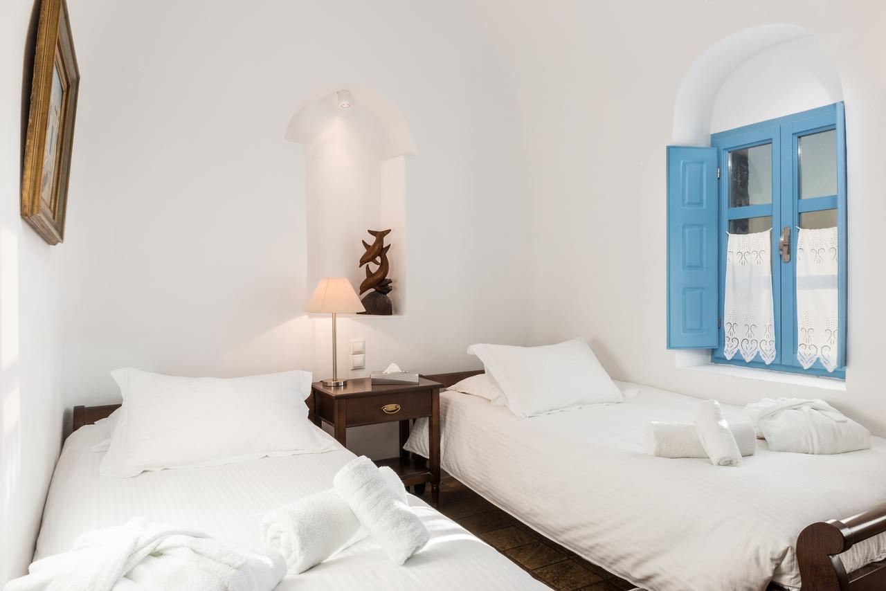 Pantelia Suites Fira  Exteriör bild